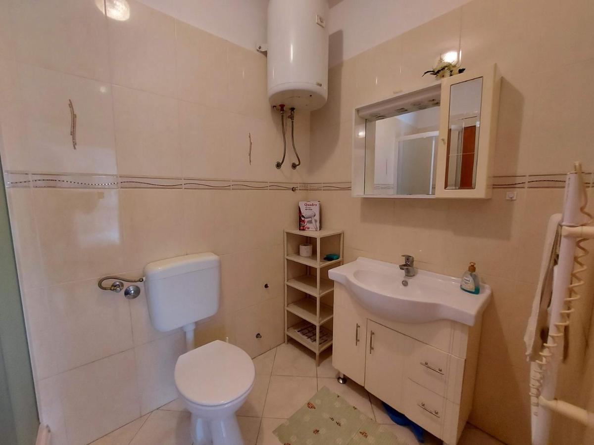 Apartments Fam Tomasic Baška Oda fotoğraf
